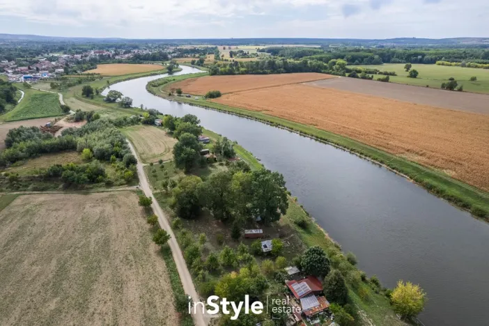 Prodej zahrady, Uherský Ostroh - Ostrožské Předměstí, Dlouhá, 1689 m2