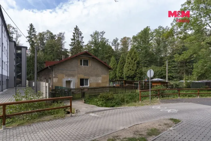 Prodej bytu 3+1, Cheb, Břehnická, 115 m2