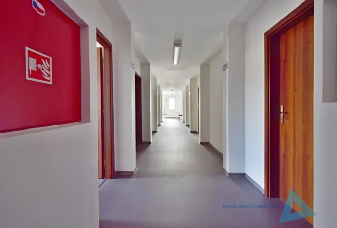 Pronájem kanceláře, Nová Paka, Pražská, 20 m2
