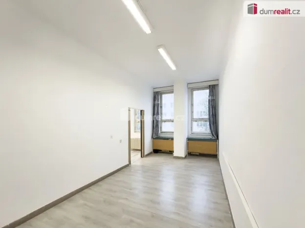 Pronájem obchodního prostoru, České Budějovice - České Budějovice 2, J. Opletala, 216 m2