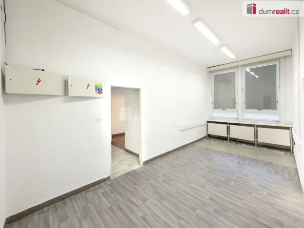 Pronájem obchodního prostoru, České Budějovice - České Budějovice 2, J. Opletala, 216 m2