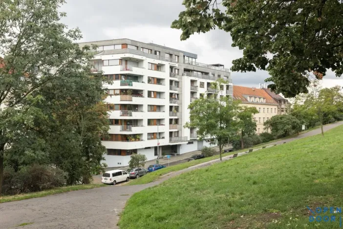 Pronájem bytu 1+kk, Praha - Žižkov, Kališnická, 32 m2