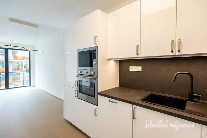 Pronájem bytu 2+kk, Praha - Dolní Chabry, Za Pískovnou, 52 m2