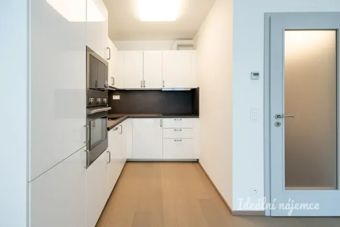 Pronájem bytu 2+kk, Praha - Dolní Chabry, Za Pískovnou, 52 m2