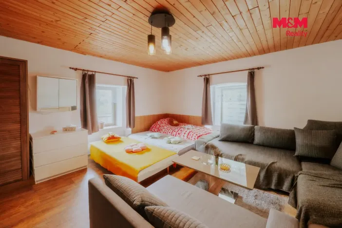 Prodej rodinného domu, Kadov - Lnářský Málkov, 250 m2