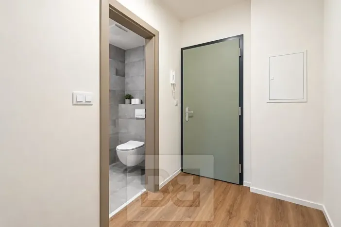 Pronájem bytu 2+kk, Praha - Černý Most, Arnošta Valenty, 41 m2