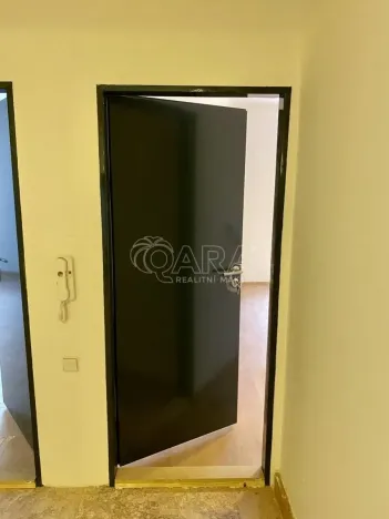 Pronájem atypického bytu, Praha - Řepy, Podkrkonošských tkalců, 38 m2