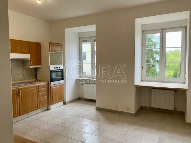Pronájem atypického bytu, Praha - Řepy, Podkrkonošských tkalců, 38 m2