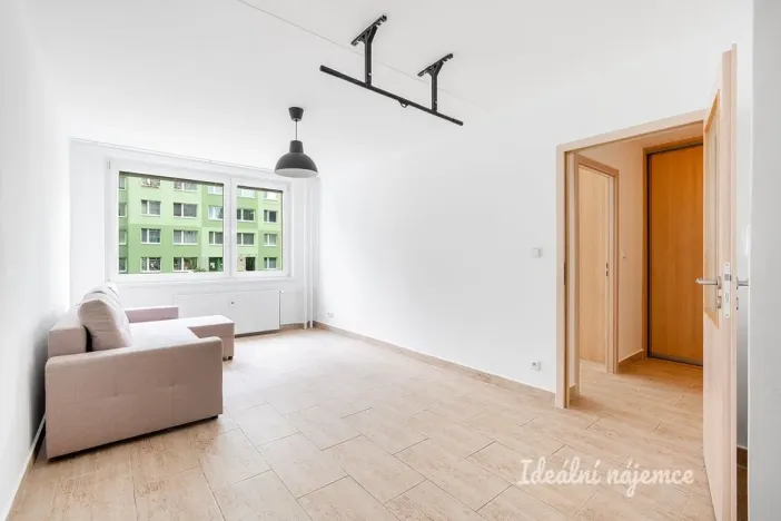 Pronájem bytu 2+kk, Praha - Stodůlky, Sezemínská, 43 m2