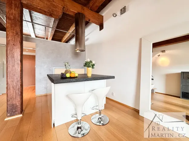 Prodej bytu 1+1, Praha, Bartoškova, 62 m2