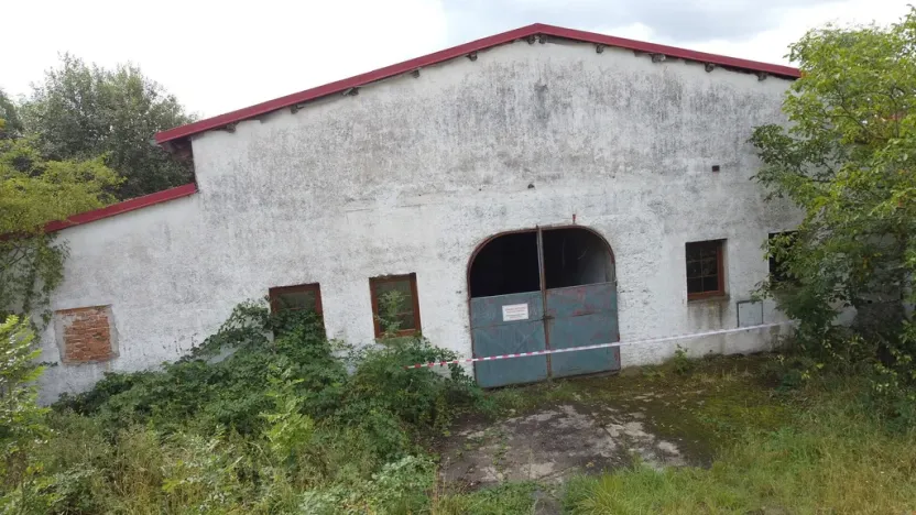 Prodej komerční, Žlebské Chvalovice, 1050 m2