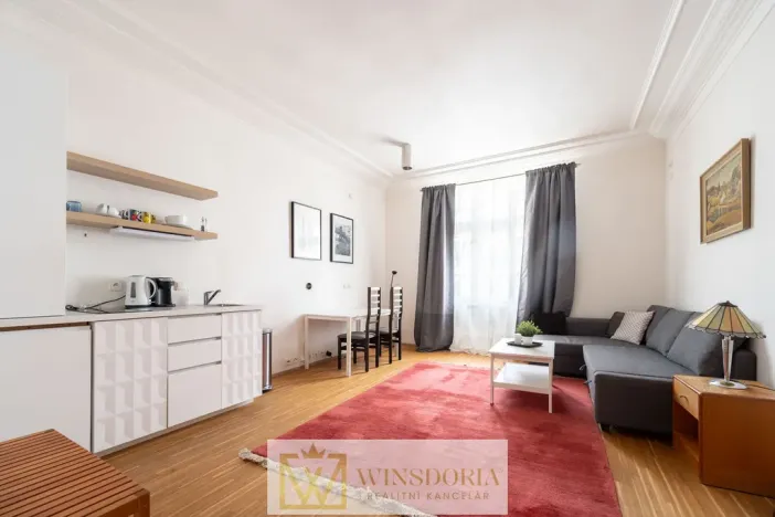Pronájem bytu 1+kk, Praha, Eliášova, 28 m2