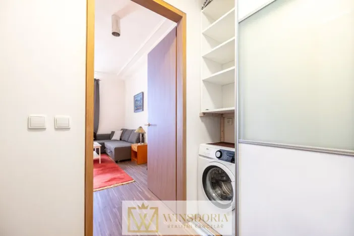 Pronájem bytu 1+kk, Praha, Eliášova, 28 m2