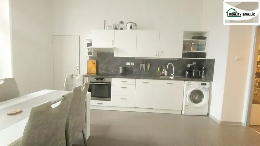 Pronájem bytu 2+1, Cheb, Májová, 105 m2