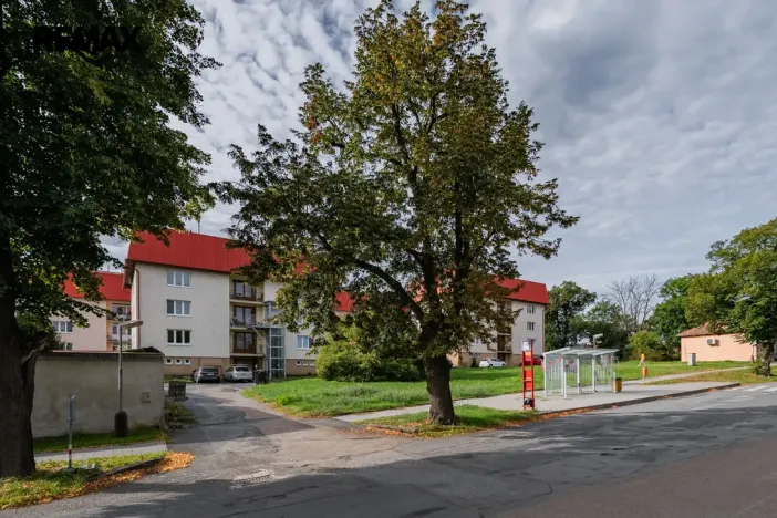 Prodej bytu 3+1, Odolena Voda - Dolínek, Náměstí Vítězslava Hálka, 77 m2