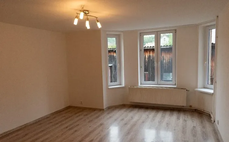Pronájem bytu 3+1, Horní Bříza, Třída 1. máje, 62 m2
