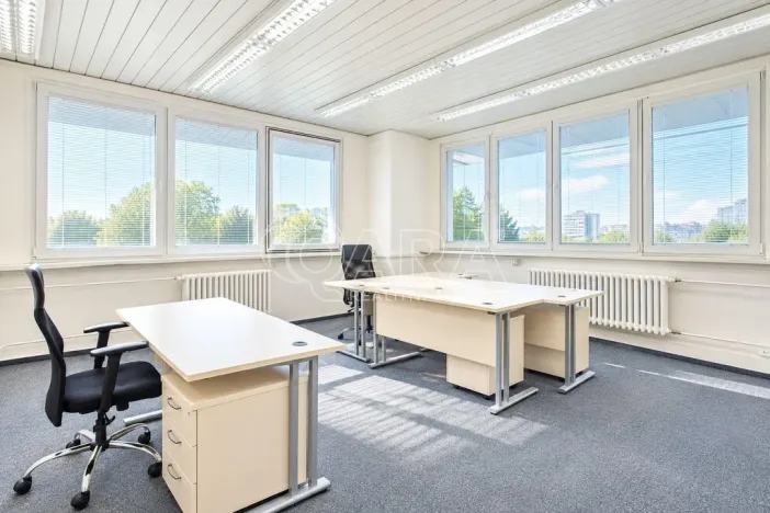 Pronájem kanceláře, Praha - Chodov, Roztylská, 650 m2
