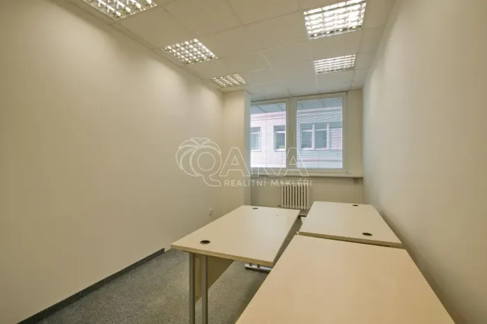 Pronájem kanceláře, Praha - Chodov, Roztylská, 650 m2