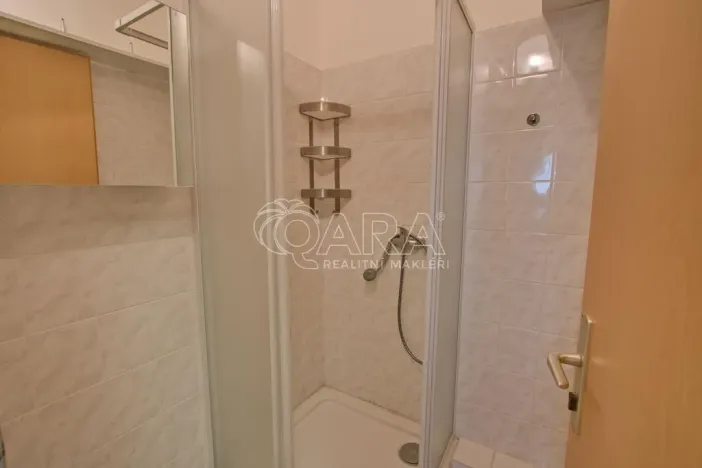 Pronájem kanceláře, Praha - Chodov, Roztylská, 650 m2
