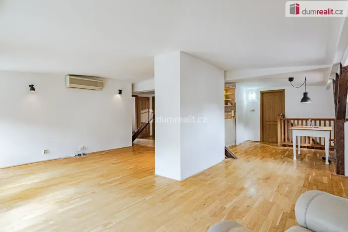 Prodej bytu 3+kk, Karlovy Vary, Svahová, 100 m2