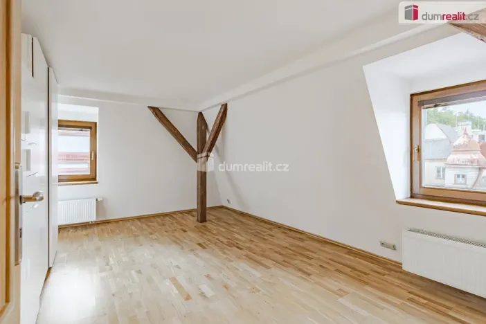Prodej bytu 3+kk, Karlovy Vary, Svahová, 100 m2