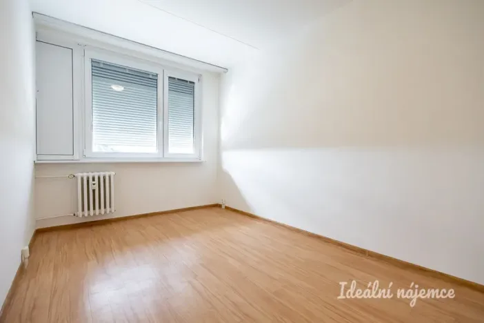 Pronájem bytu 2+kk, Praha - Petrovice, Lessnerova, 43 m2