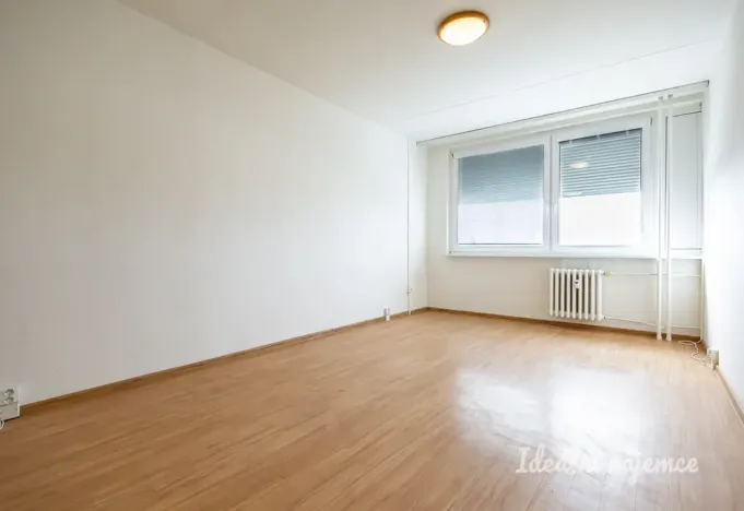 Pronájem bytu 2+kk, Praha - Petrovice, Lessnerova, 43 m2