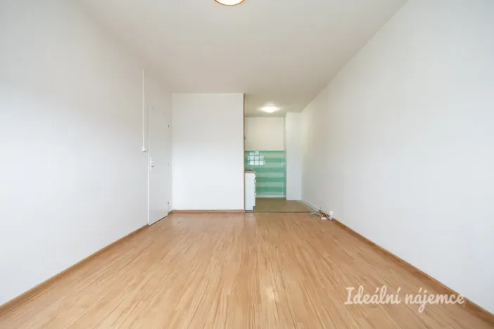 Pronájem bytu 2+kk, Praha - Petrovice, Lessnerova, 43 m2