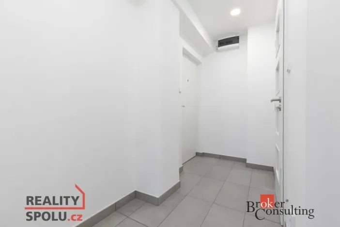 Pronájem bytu 2+kk, Ostrava - Poruba, Svojsíkova, 41 m2