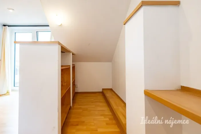 Pronájem bytu 4+kk, Brandýs nad Labem-Stará Boleslav, Železná, 140 m2