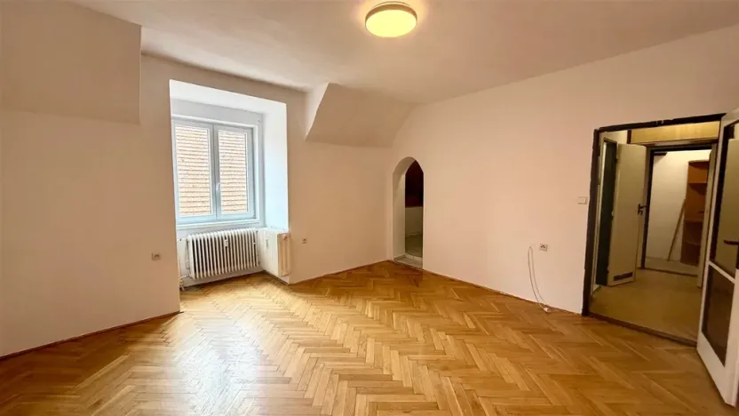 Pronájem bytu 1+kk, Cheb, Jakubská, 32 m2
