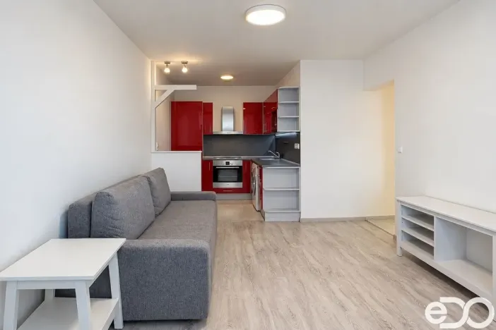 Pronájem bytu 2+kk, Praha, Točitá, 41 m2