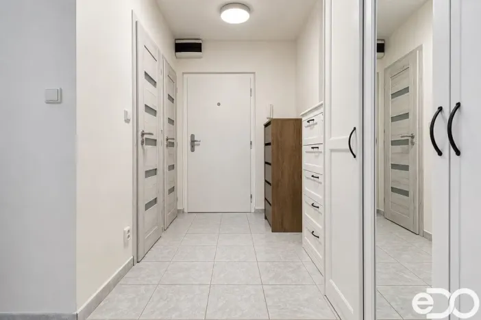Pronájem bytu 2+kk, Praha, Točitá, 41 m2