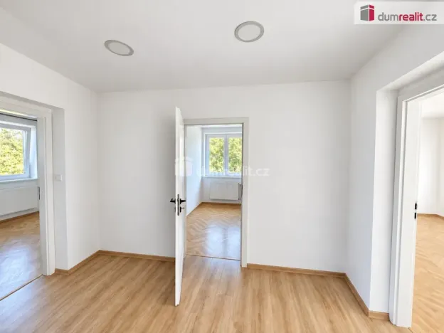 Pronájem bytu 3+1, Děčín - Děčín II-Nové Město, Wolkerova, 70 m2