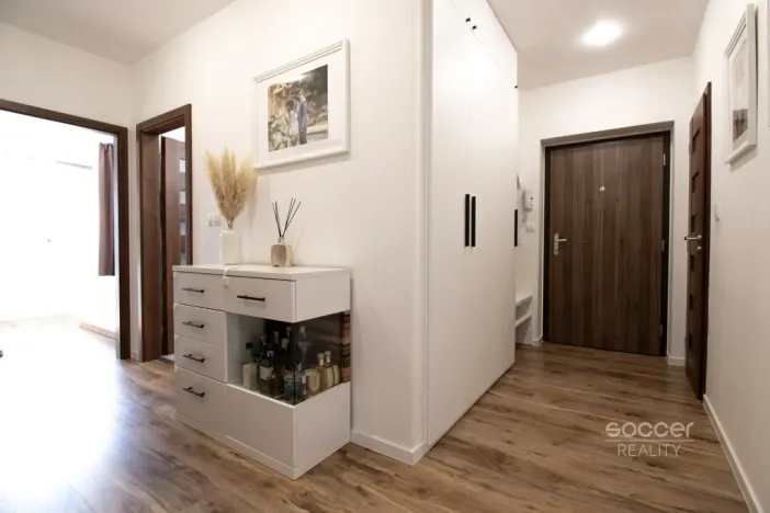 Prodej bytu 4+kk, Zápy, 83 m2