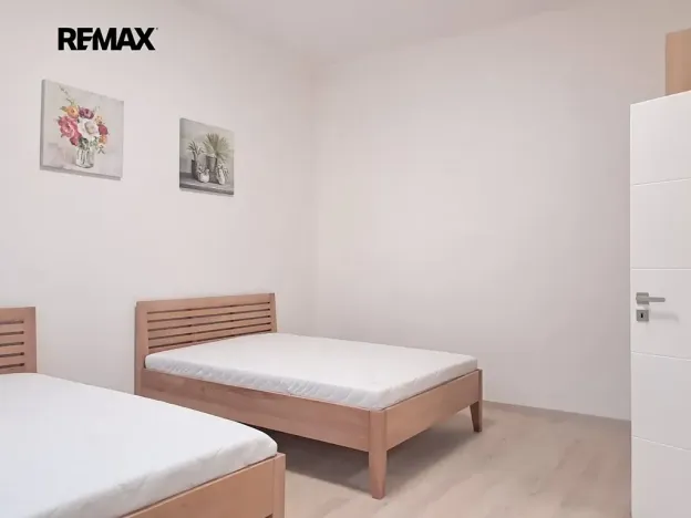 Pronájem bytu 3+kk, Praha - Žižkov, Hartigova, 65 m2