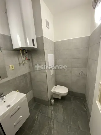 Prodej bytu 2+1, Šternberk, Komenského, 38 m2