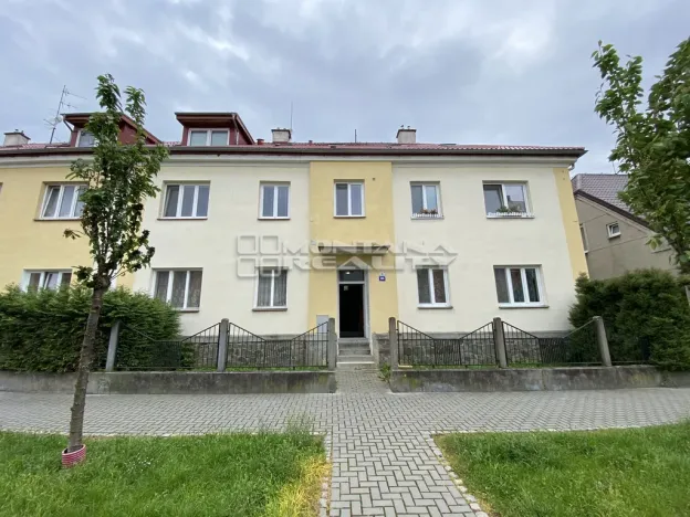 Prodej bytu 2+1, Šternberk, Komenského, 38 m2
