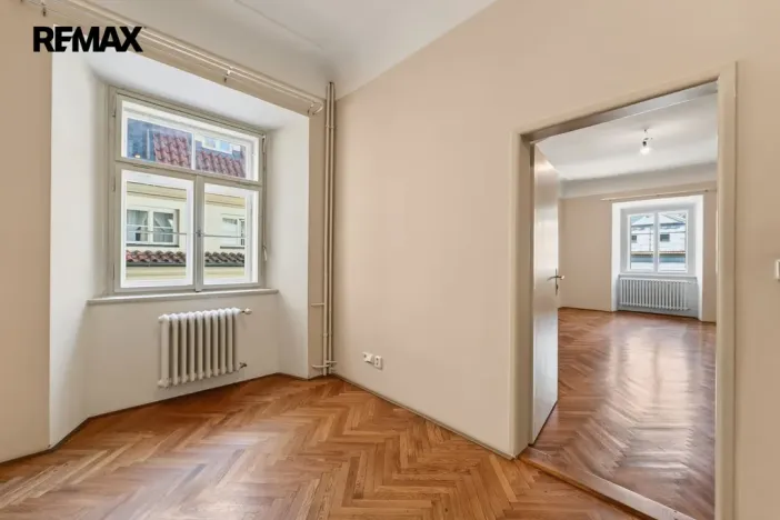Pronájem bytu 3+1, Praha - Staré Město, Staroměstské náměstí, 130 m2