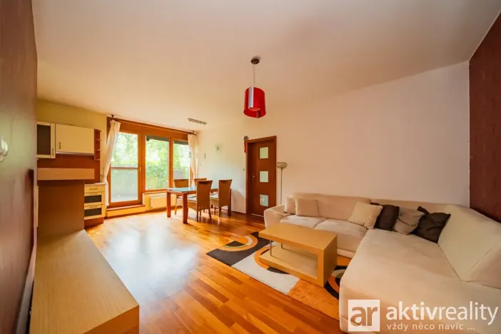 Pronájem bytu 2+kk, Praha - Smíchov, Na Císařce, 49 m2