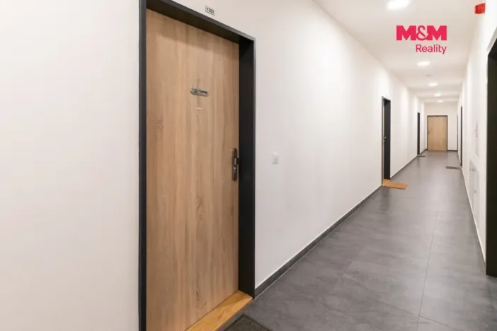 Pronájem bytu 2+kk, Praha - Hloubětín, Waltariho, 49 m2