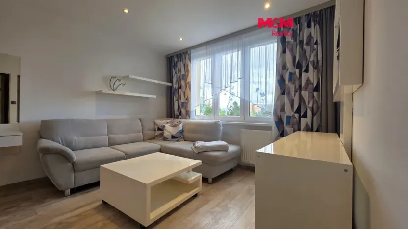 Pronájem bytu 1+1, Karlovy Vary - Rybáře, Sibiřská, 37 m2