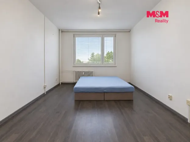 Pronájem bytu 1+1, Hradec Králové - Třebeš, třída Edvarda Beneše, 42 m2