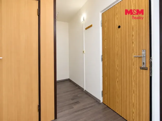 Pronájem bytu 1+1, Hradec Králové - Třebeš, třída Edvarda Beneše, 42 m2