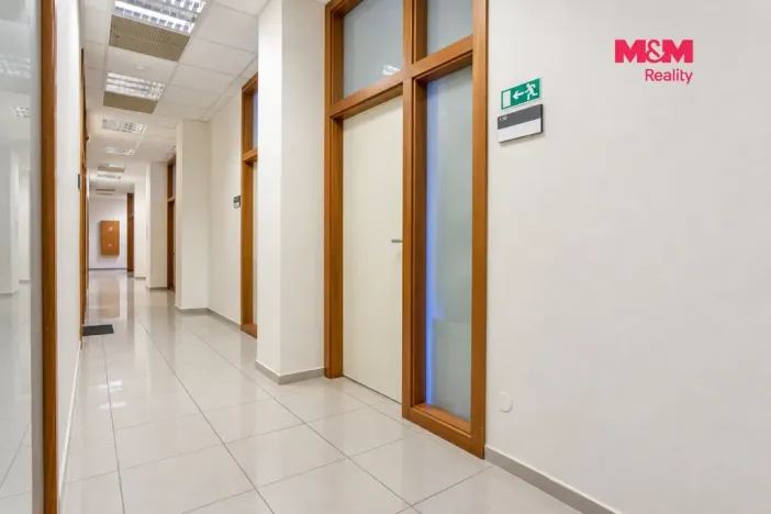Prodej obchodního prostoru, Otrokovice, Tylova, 750 m2
