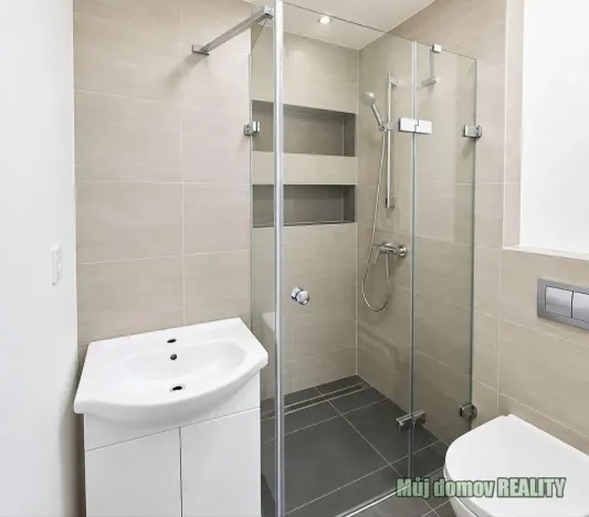 Pronájem bytu 4+kk, Praha - Libeň, 86 m2