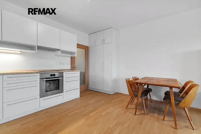 Pronájem bytu 2+kk, Plzeň, Waltrova, 62 m2