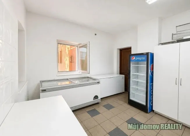 Pronájem restaurace, Praha - Čakovice, 75 m2