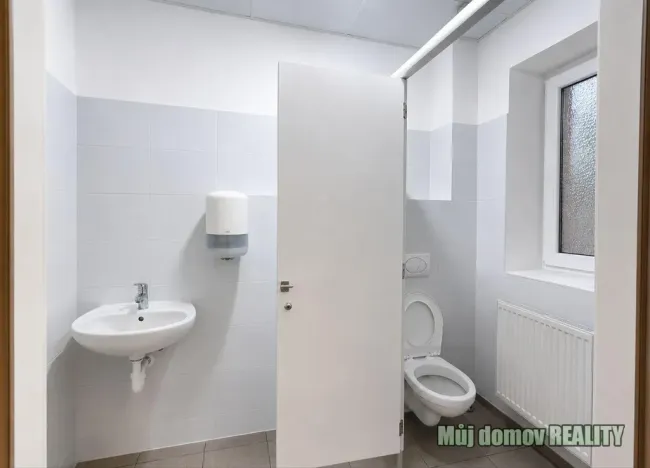 Pronájem restaurace, Praha - Čakovice, 75 m2