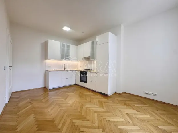 Pronájem bytu 2+kk, Praha - Bubeneč, náměstí Interbrigády, 41 m2